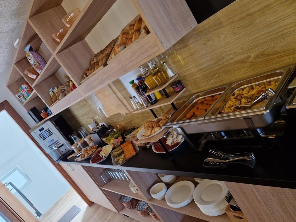 Apartmani Marina Kopitovic Petrovac Ngoại thất bức ảnh