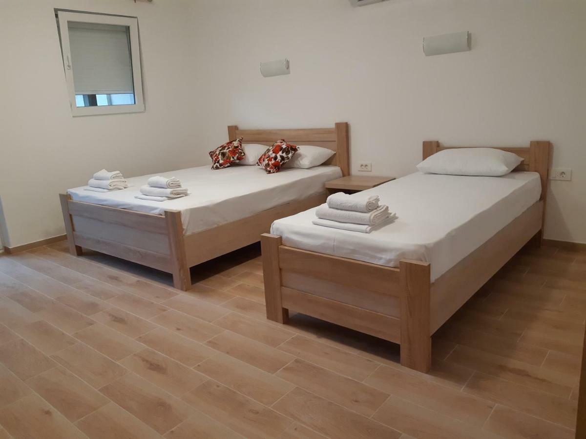 Apartmani Marina Kopitovic Petrovac Ngoại thất bức ảnh
