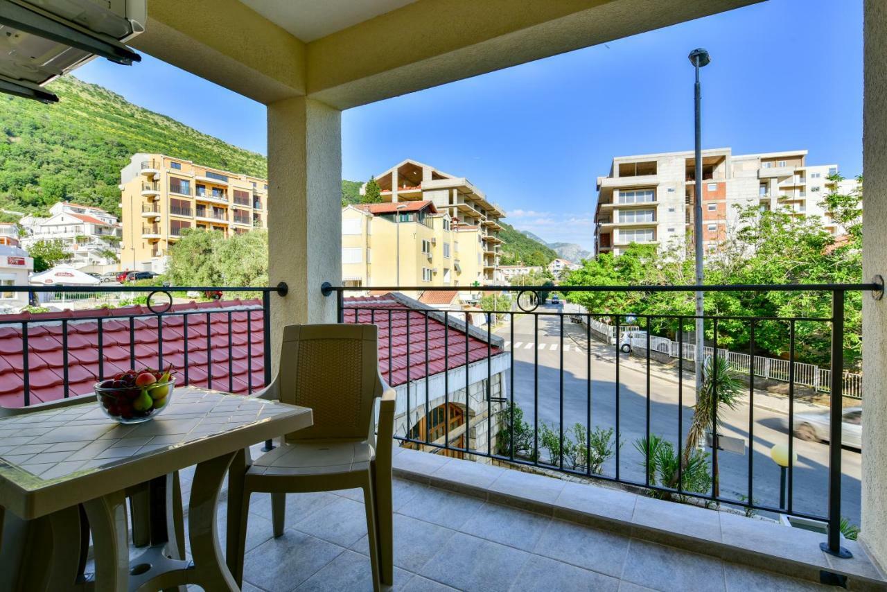 Apartmani Marina Kopitovic Petrovac Ngoại thất bức ảnh