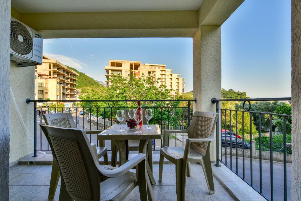 Apartmani Marina Kopitovic Petrovac Ngoại thất bức ảnh