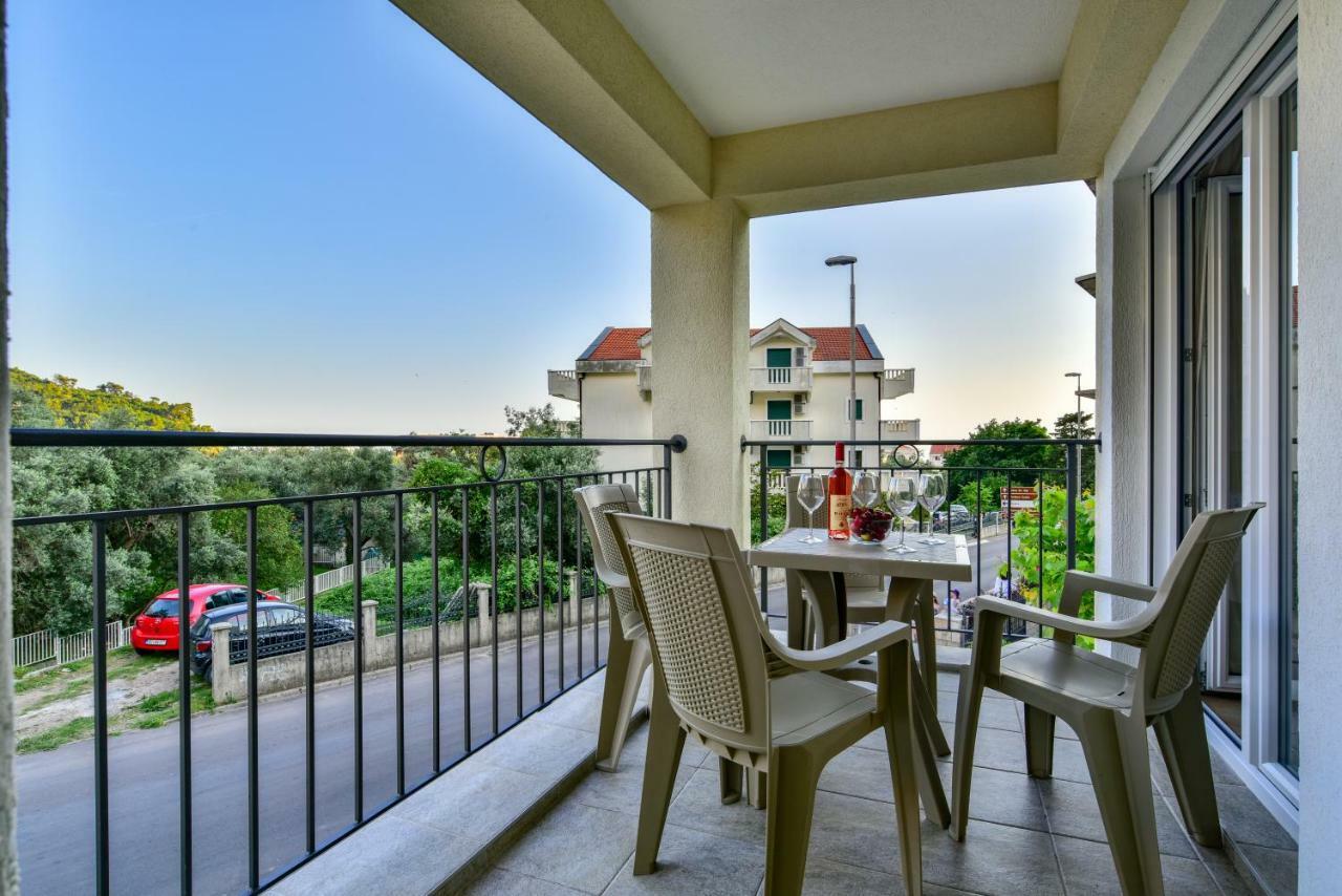 Apartmani Marina Kopitovic Petrovac Ngoại thất bức ảnh