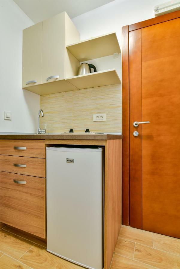 Apartmani Marina Kopitovic Petrovac Ngoại thất bức ảnh