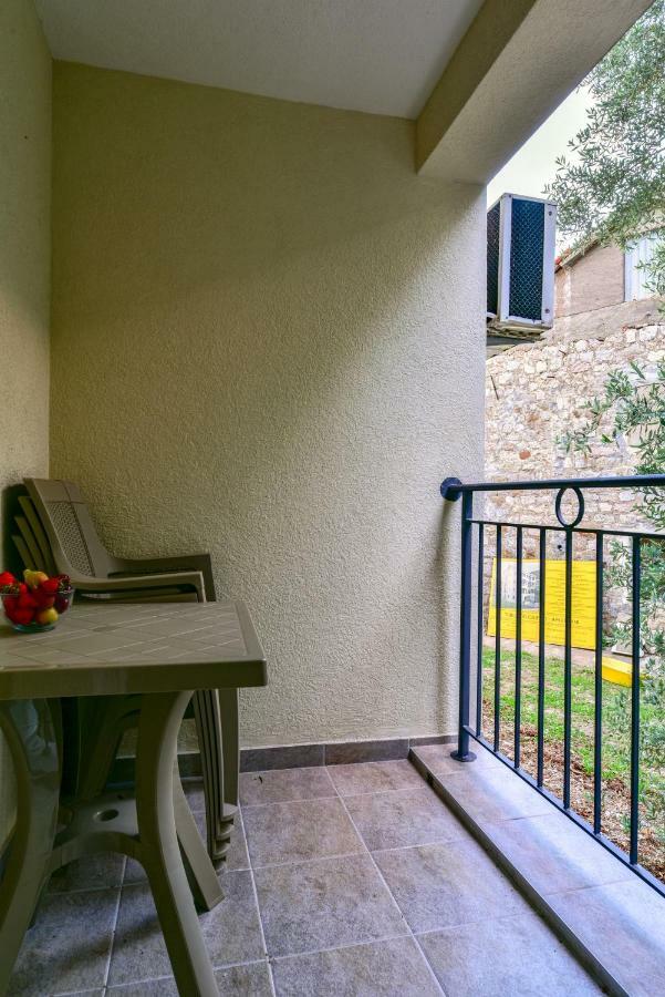Apartmani Marina Kopitovic Petrovac Ngoại thất bức ảnh