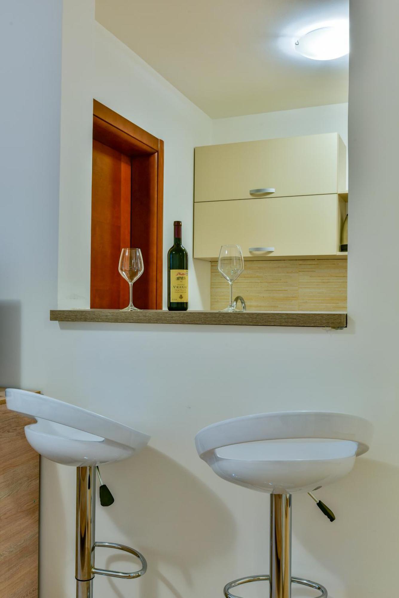 Apartmani Marina Kopitovic Petrovac Ngoại thất bức ảnh